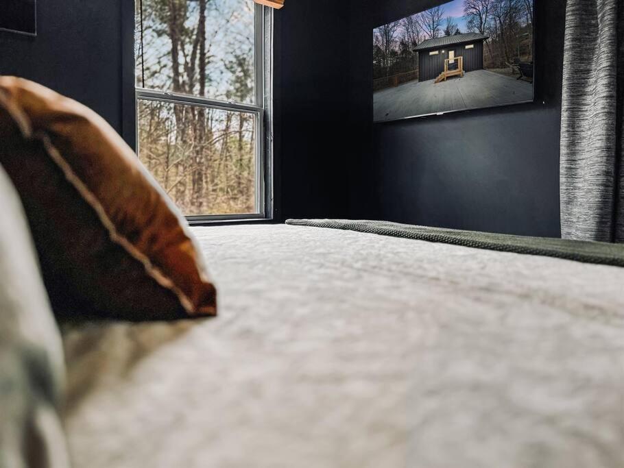 Honeymoon Couples Cabin Secluded, Hot Tub, Views Sevierville Exterior photo